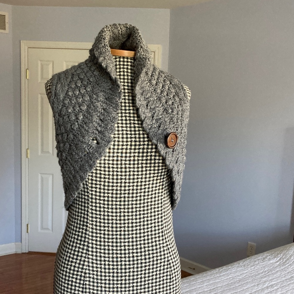 Xhilaration Charcoal Knit Sweater Vest